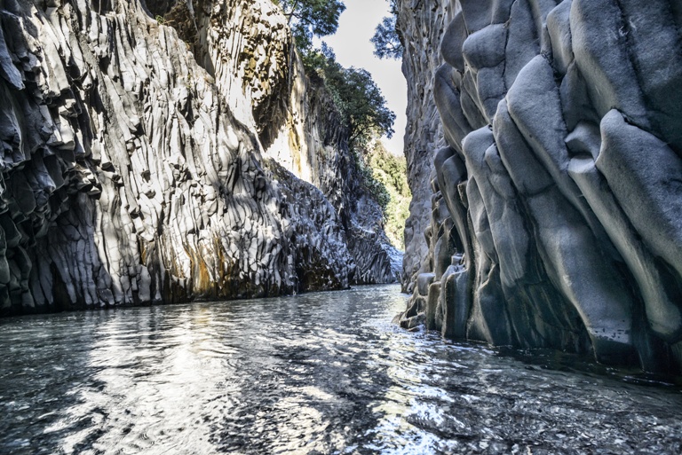 Alcantara gorges, natural experience